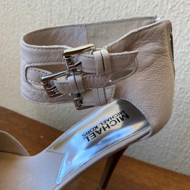 Micheal Kors Leather Cream 4" High Heeled Sandal 6.5 New Without Tags