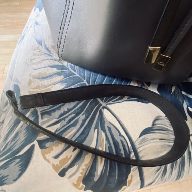 Italian Carpisa Bucket Handbag In Gray Vegan Leather
